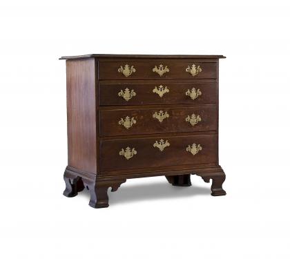 Walnut Chippendale Chest of Drawers 