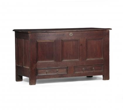 Walnut William &amp; Mary Blanket Chest