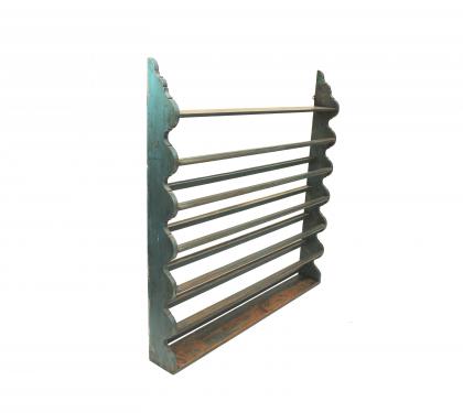 Pine Scalloped Hanging Plate Rack